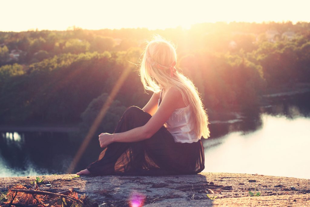 girl-in-sunlight